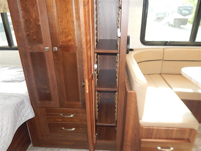 Used 2017 Mercedes-Benz Sprinter 3500 image 33