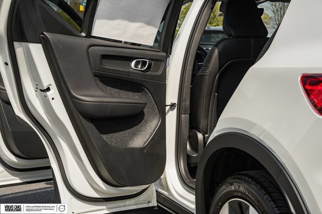New 2026 Volvo XC40 B5 Plus w/ Climate Package AWD/4WD image 39