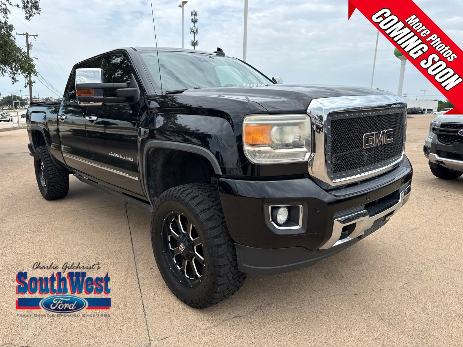 Used 2016 GMC Sierra 2500 Denali w/ Duramax Plus Package AWD/4WD image 1