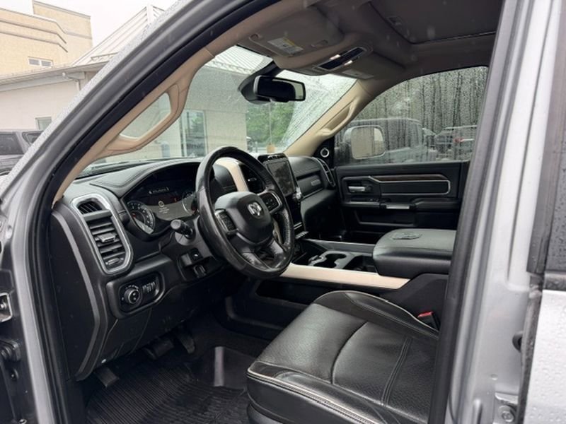 Used 2019 RAM 2500 Laramie AWD/4WD image 2
