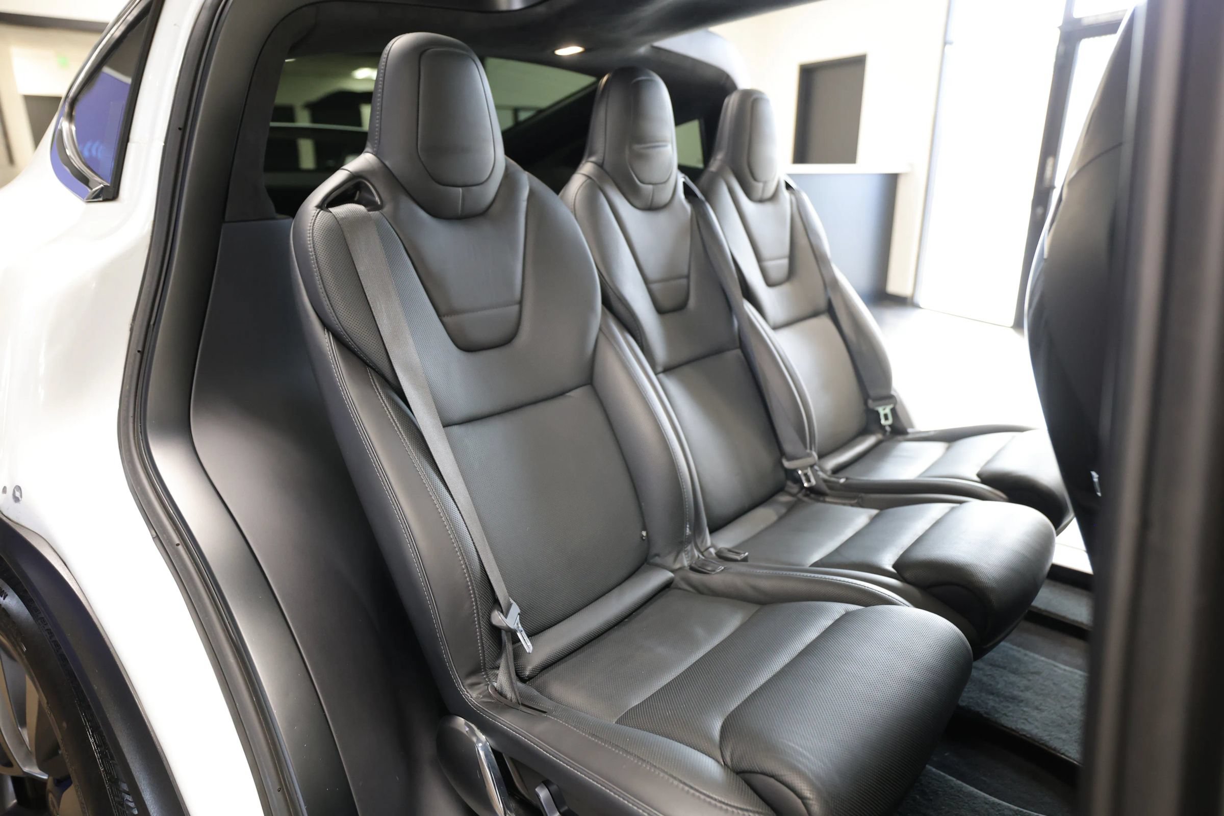 Used 2016 Tesla Model X Performance AWD/4WD image 39