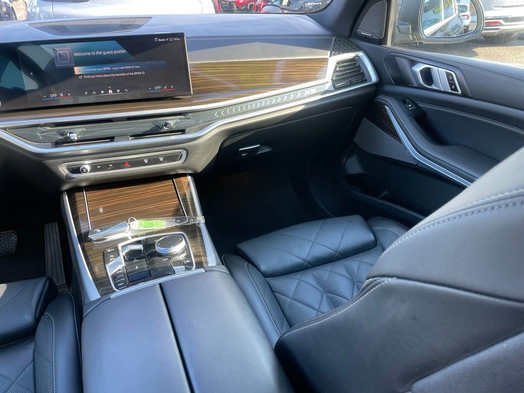 Used 2024 BMW X5 xDrive50e image 10