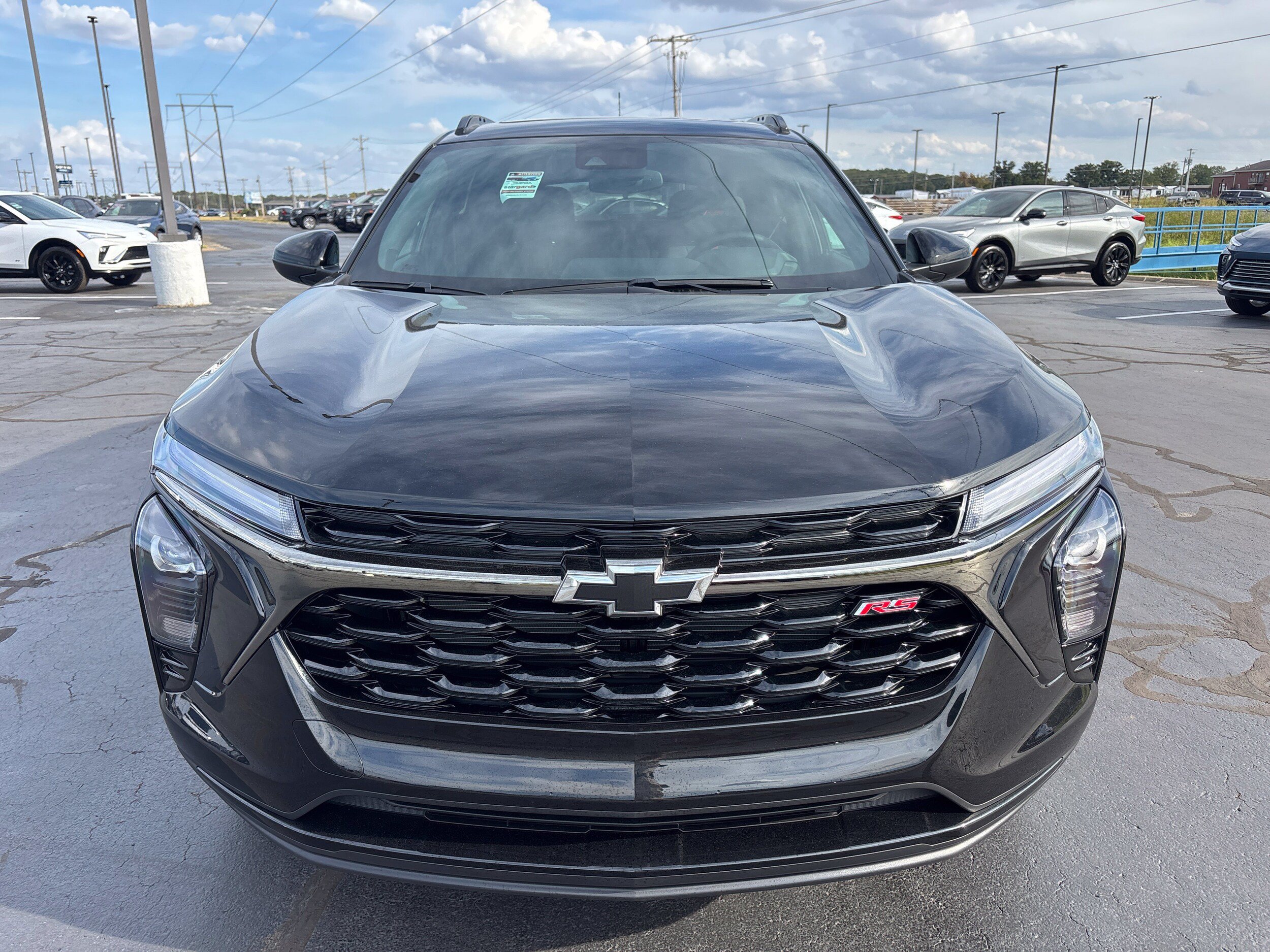 New 2026 Chevrolet Trax RS w/ Sunroof Package FWD image 2