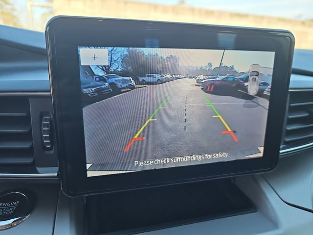 Used 2022 Ford Explorer XLT w/ Equipment Group 202A image 27