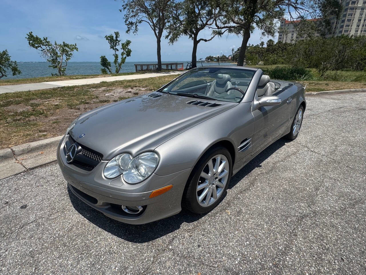 Used 2007 Mercedes-Benz SL 550 image 8