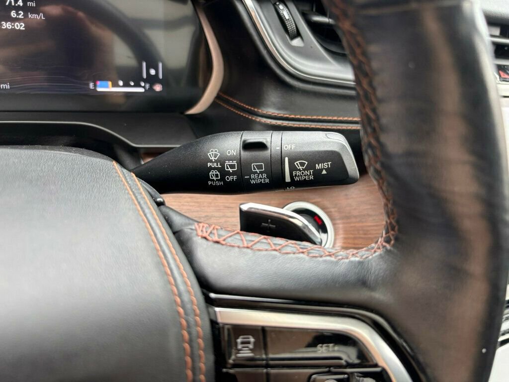 Used 2021 Jeep Grand Cherokee L Summit w/ Luxury Tech Group V image 38