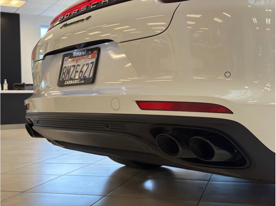 Used 2019 Porsche Panamera 4 AWD/4WD image 39