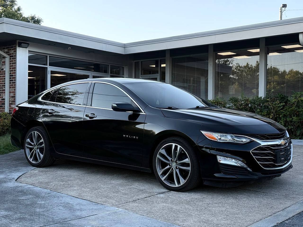 Used 2021 Chevrolet Malibu Premier FWD image 7