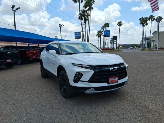 New 2026 Chevrolet Blazer LT w/ LPO, Black Grille Bar Package