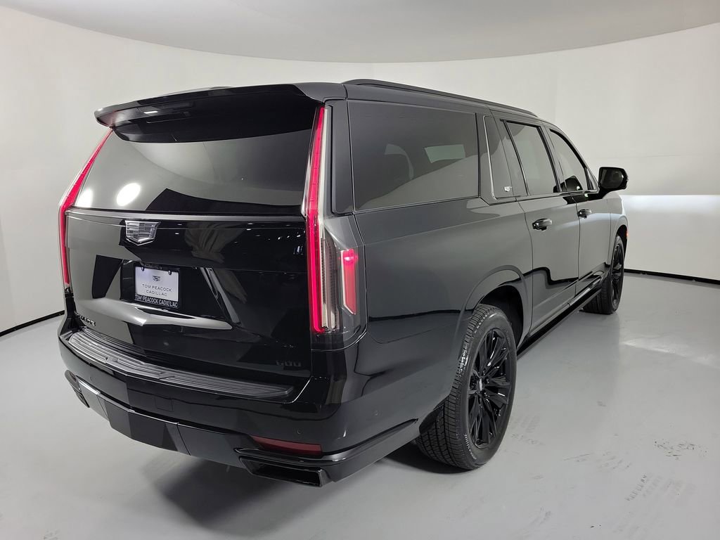 Used 2023 Cadillac Escalade ESV Sport w/ LPO, ONYX Package image 4