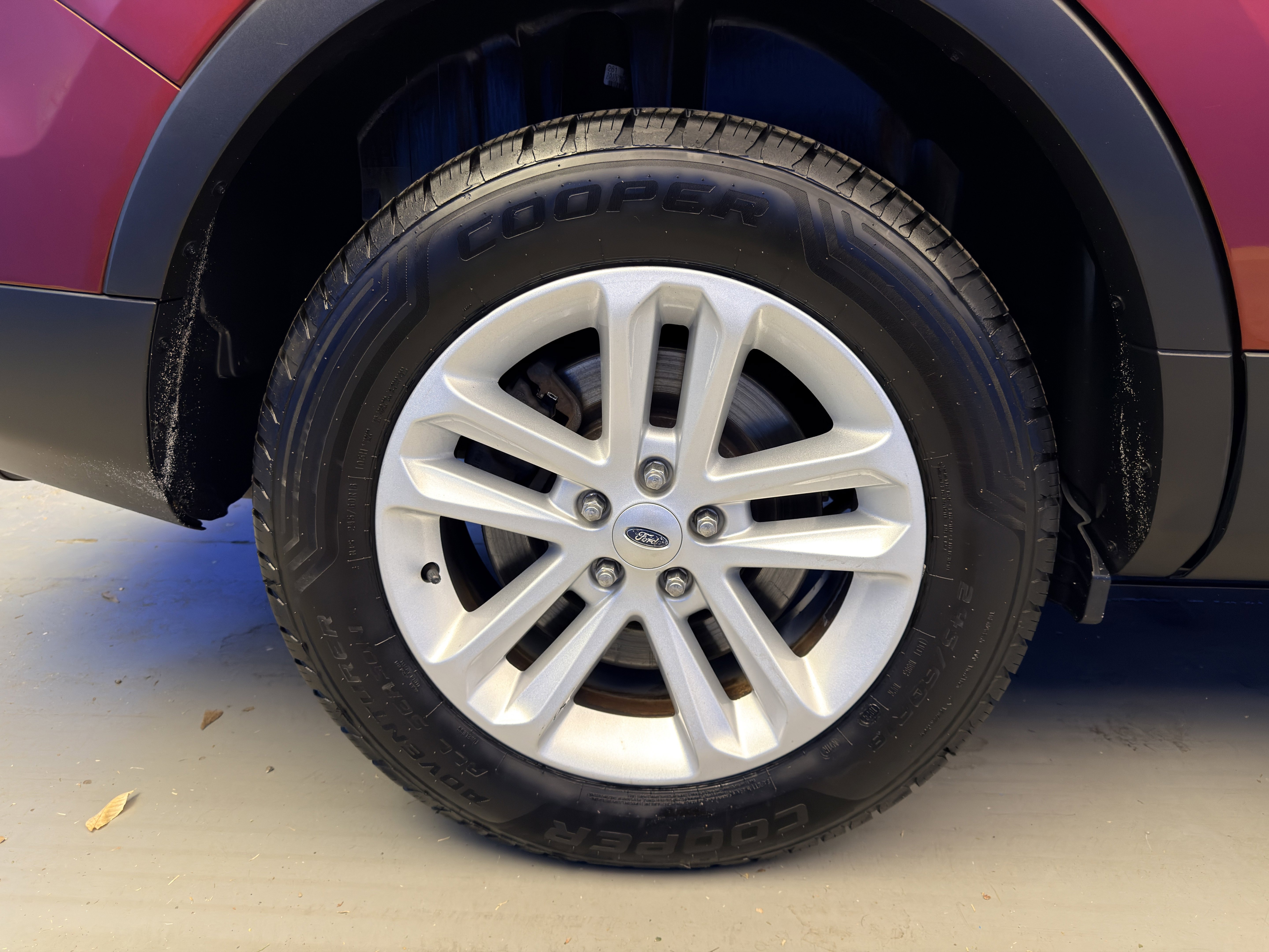 Used 2014 Ford Explorer XLT w/ Equipment Group 202A image 9