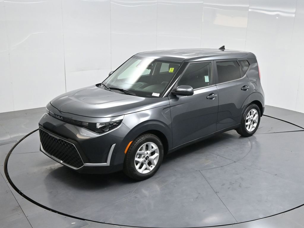 Used 2023 Kia Soul LX w/ LX Technology Package image 45