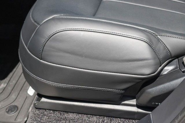 New 2025 Land Rover Range Rover Long Wheelbase SE image 19