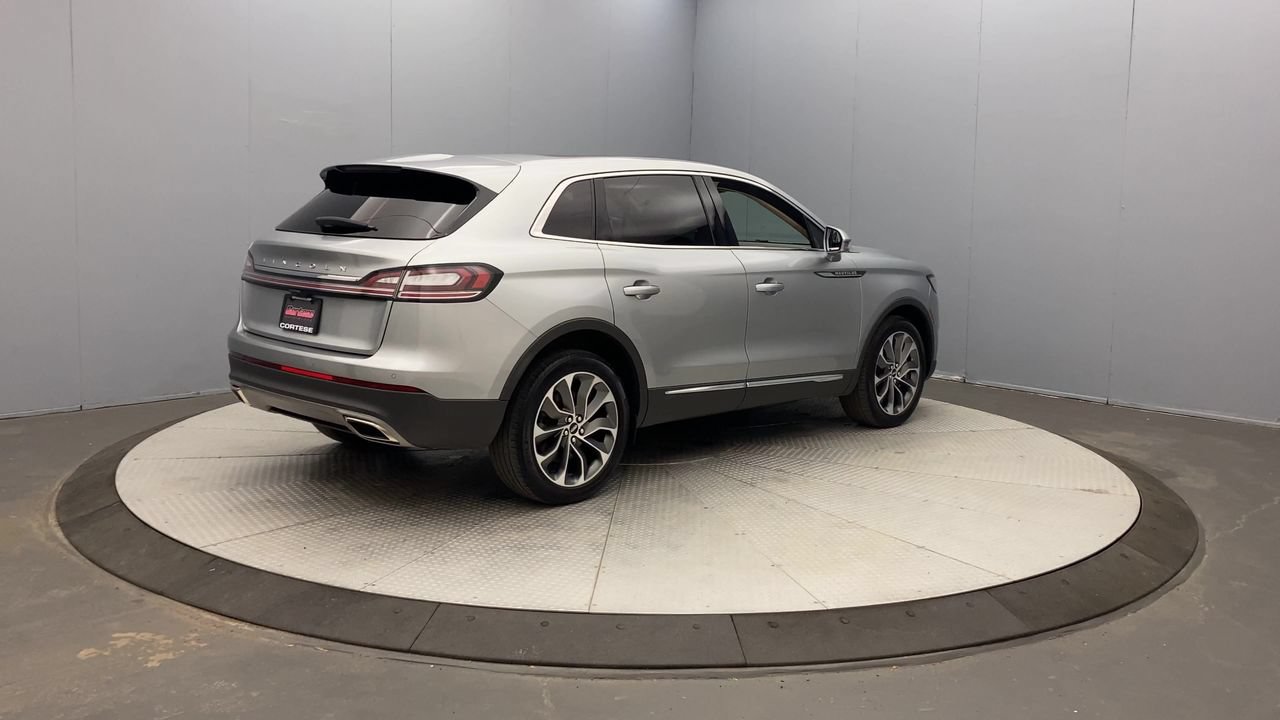 Used 2023 Lincoln Nautilus Reserve AWD/4WD image 5
