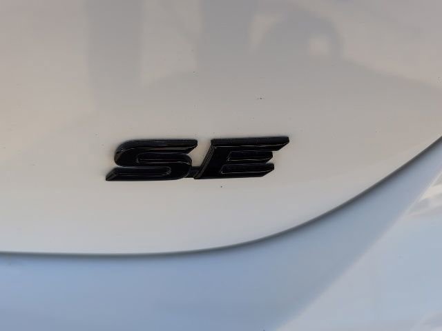 Used 2023 Toyota Camry SE image 19