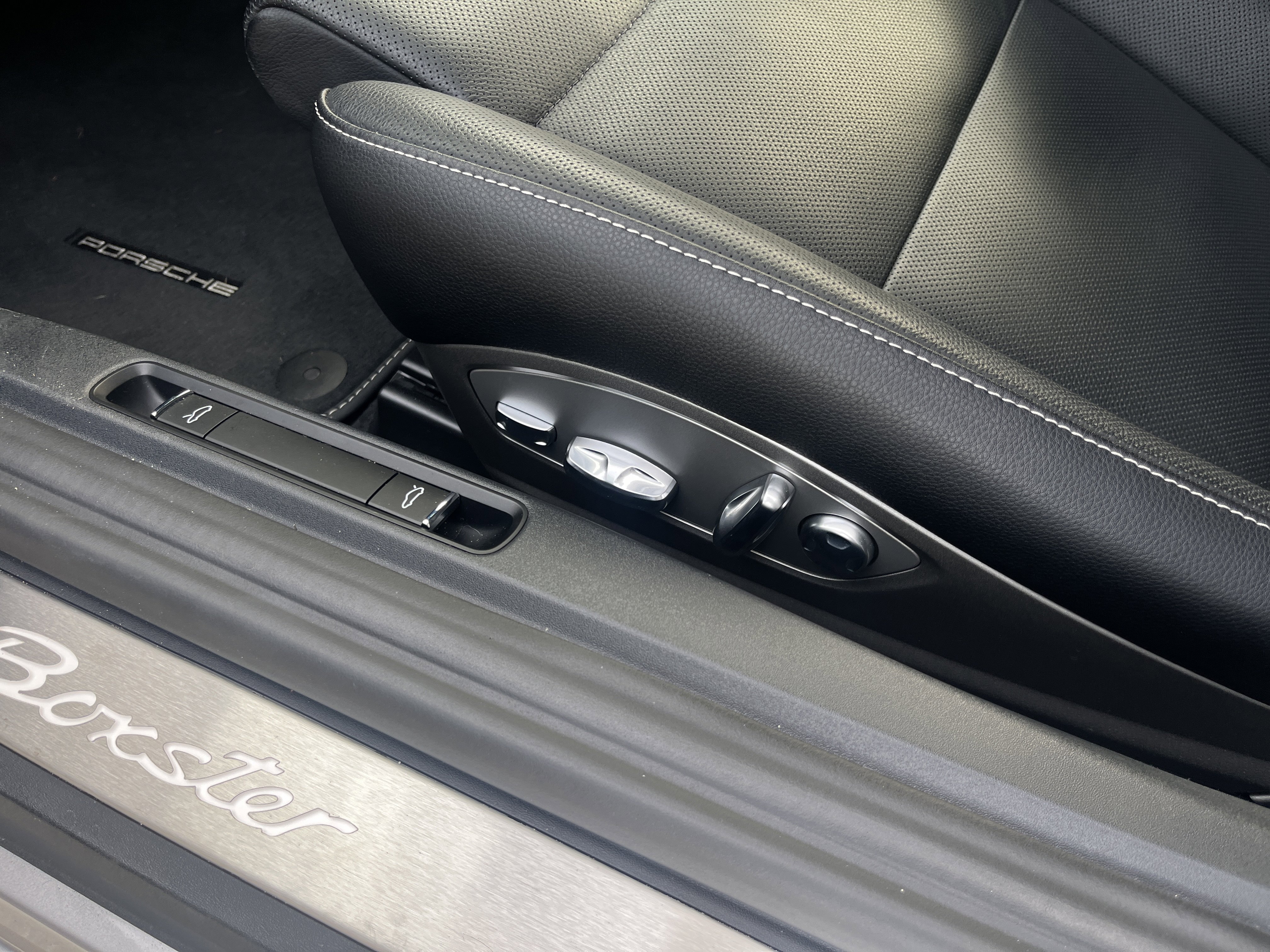 Certified 2024 Porsche 718 Boxster Style Edition image 22