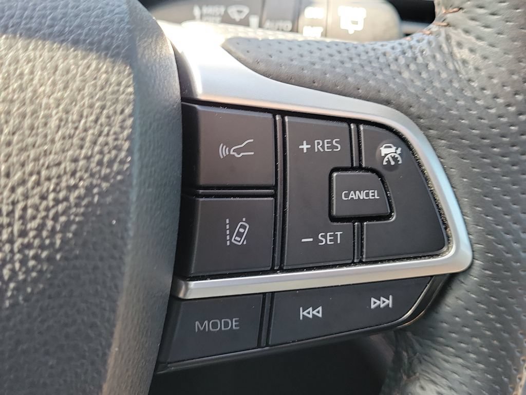 Used 2025 Toyota Sienna Platinum AWD/4WD image 10