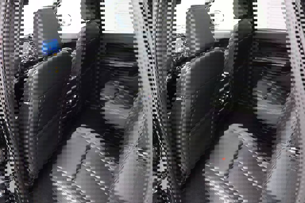 Used 2021 Ford Expedition Max XLT image 11