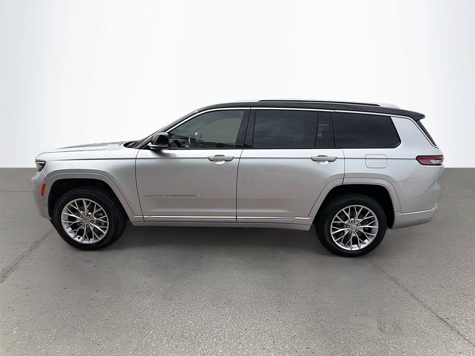 Used 2023 Jeep Grand Cherokee L Summit w/ Advanced Protech Group IV AWD/4WD image 7
