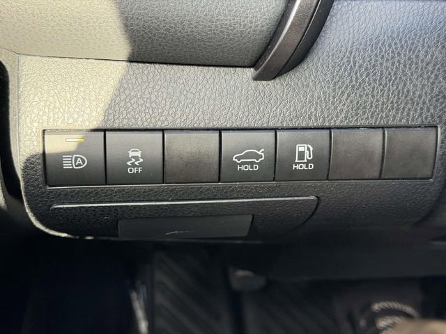 Used 2020 Toyota Camry SE image 15