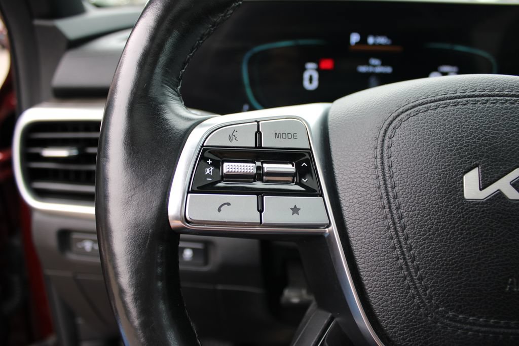 Used 2023 Kia Telluride EX w/ EX Captain's Chair Package AWD/4WD image 14