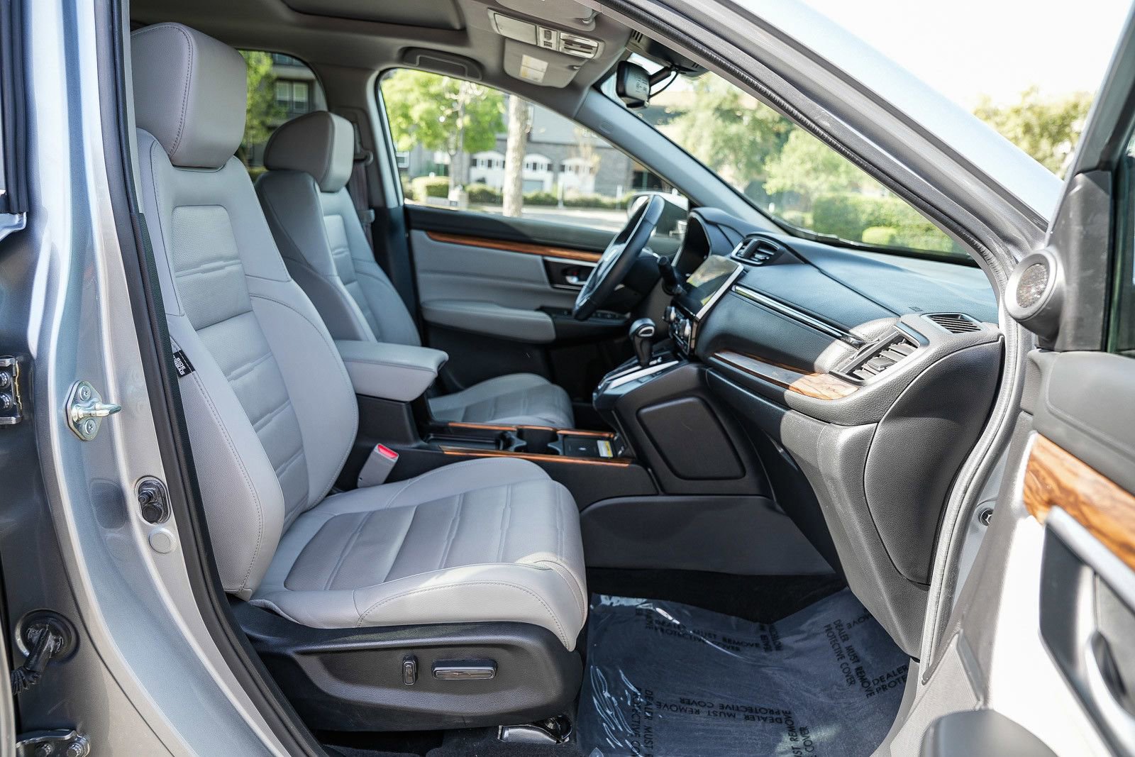Used 2020 Honda CR-V Touring image 17