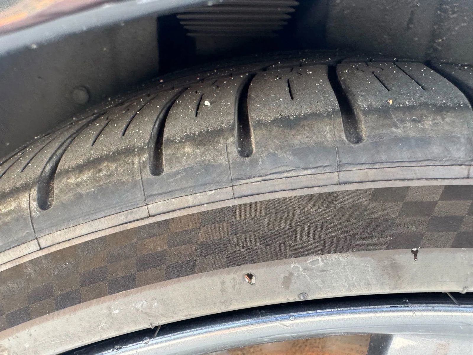 Used 2015 Tesla Model S 70D image 23