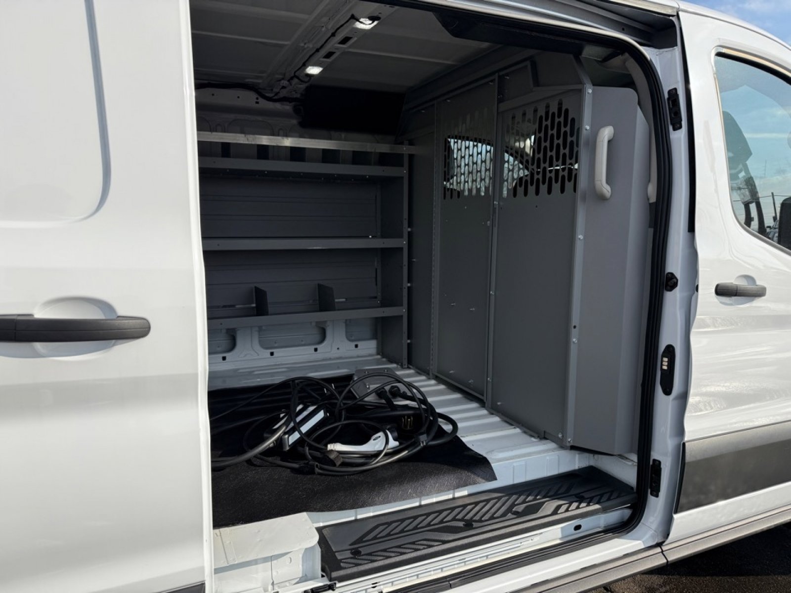 Used 2023 Ford E-Transit Low Roof image 19