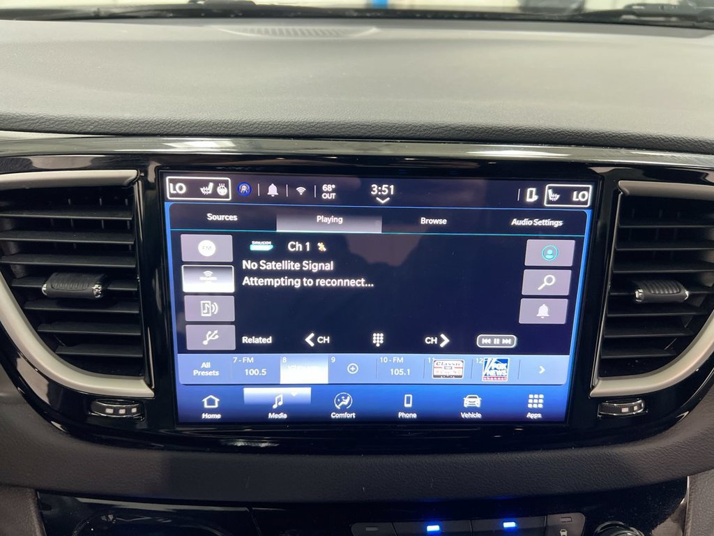 Used 2025 Chrysler Pacifica Select FWD image 14