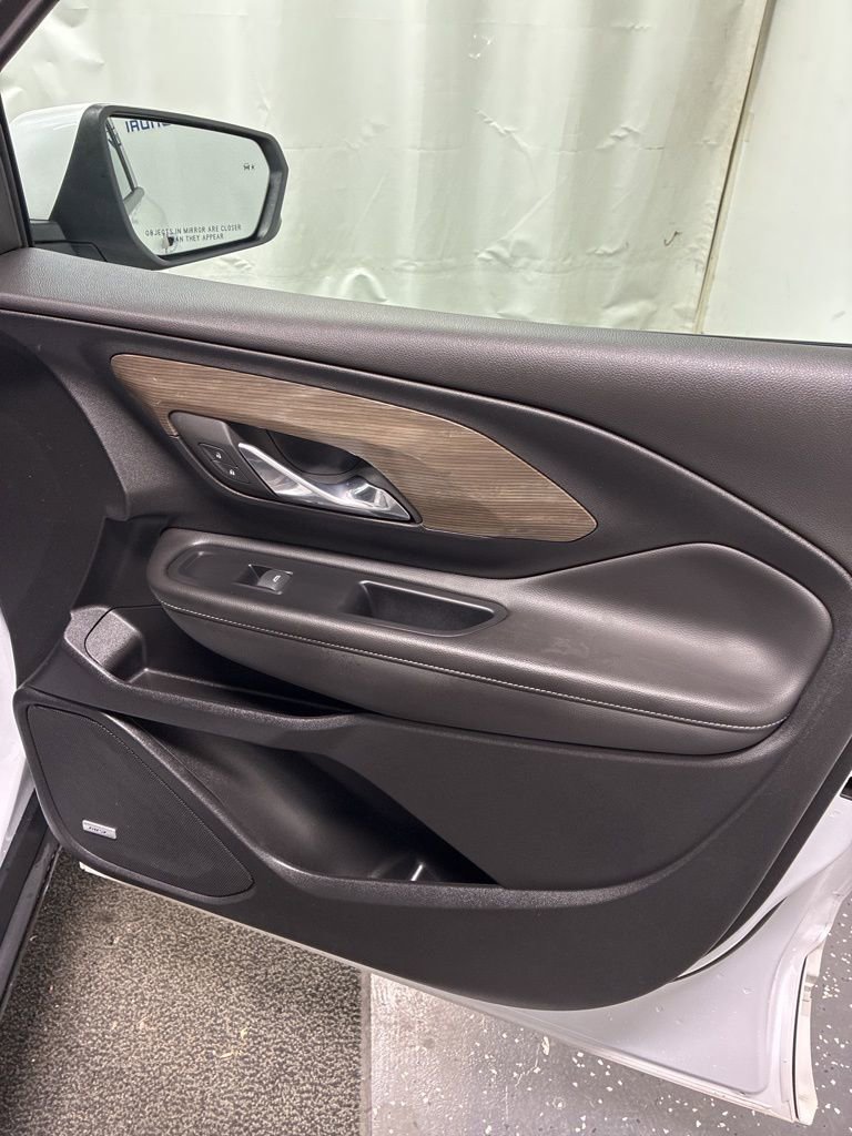 Used 2023 GMC Terrain Denali w/ Denali Premium Package image 33