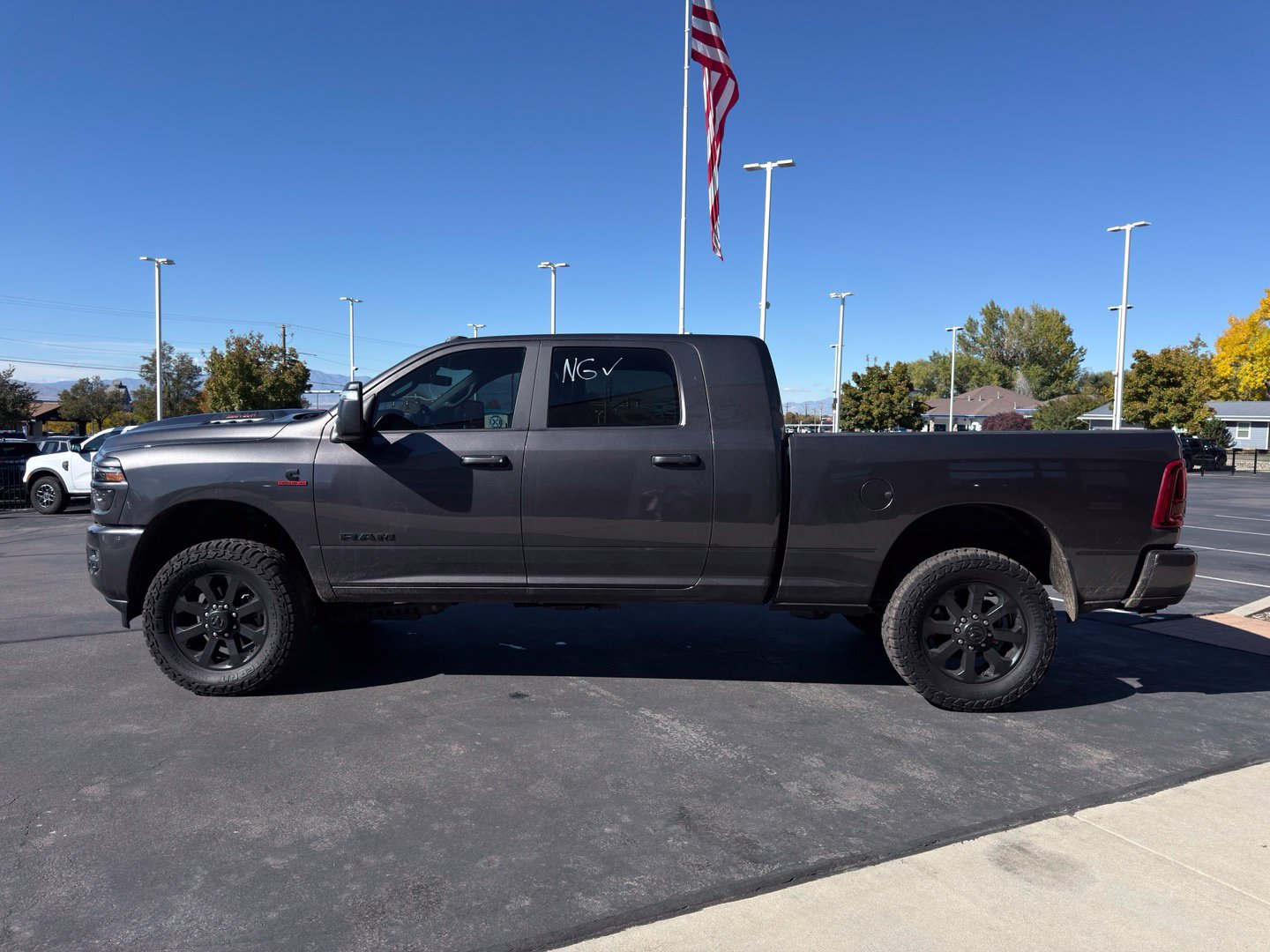 Used 2025 RAM 2500 Laramie w/ Night Edition AWD/4WD image 23
