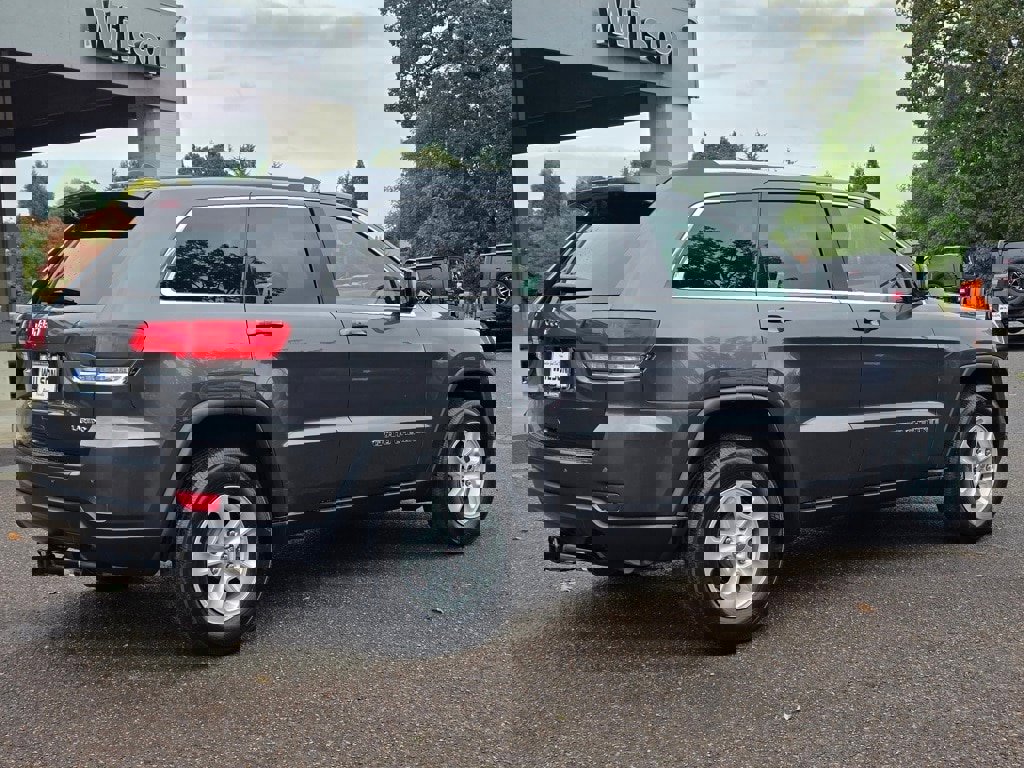 Used 2017 Jeep Grand Cherokee Laredo w/ Quick Order Package 23E image 31