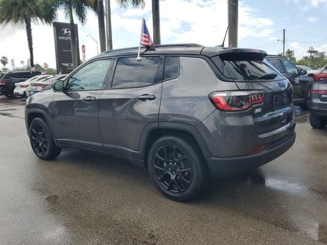 Used 2022 Jeep Compass Latitude image 7