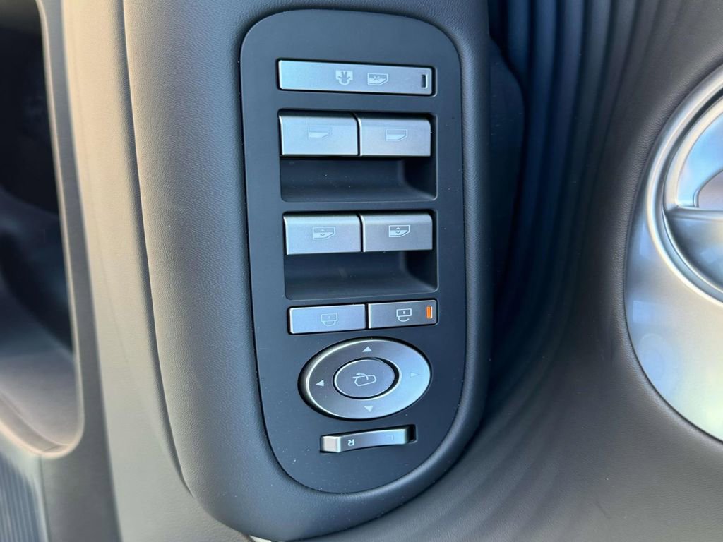 New 2026 Hyundai Ioniq 9 SEL image 16