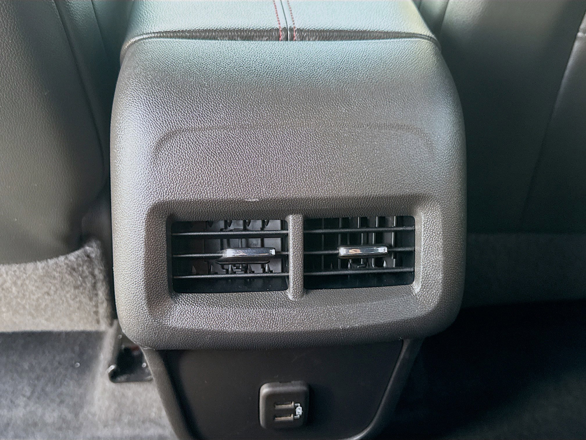 Used 2022 Chevrolet Equinox RS w/ Infotainment Package image 22