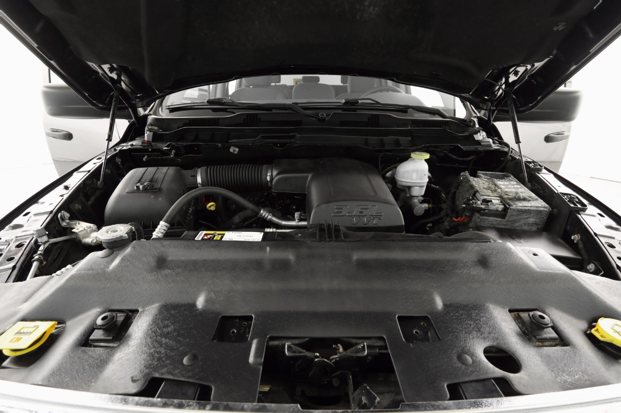 Used 2017 RAM 1500 ST w/ SXT Appearance Group image 29