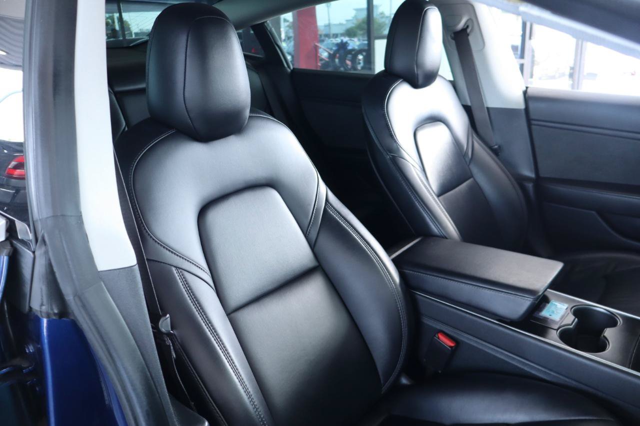 Used 2018 Tesla Model 3 Long Range RWD image 36