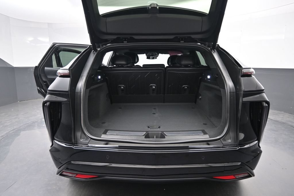 Certified 2025 Cadillac Lyriq Luxury AWD/4WD image 17