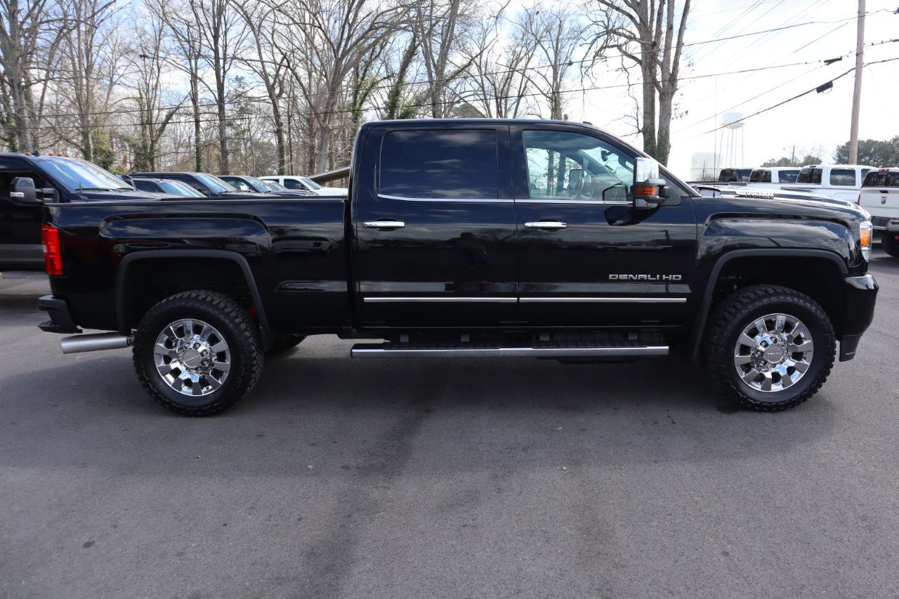 Used 2019 GMC Sierra 2500 Denali w/ Duramax Plus Package image 4