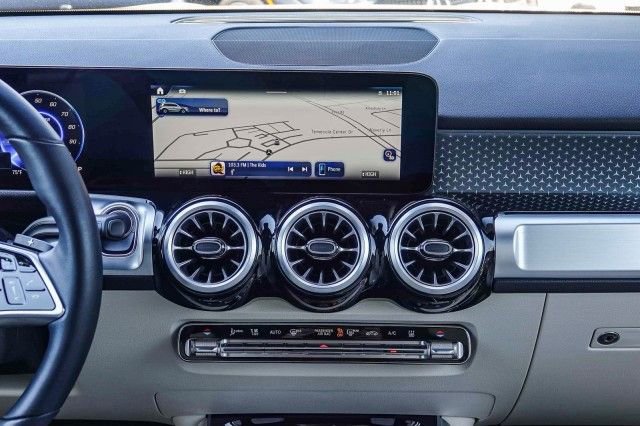 Used 2024 Mercedes-Benz EQB 300 4MATIC image 13