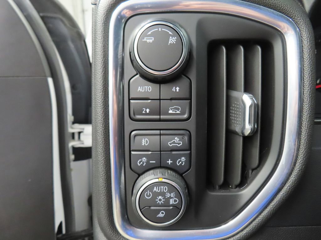 Used 2019 Chevrolet Silverado 1500 LTZ w/ LTZ Plus Package AWD/4WD image 50