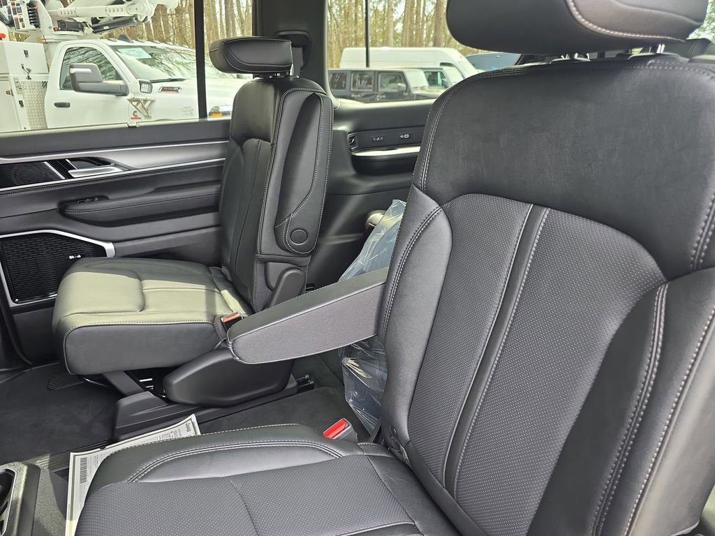 New 2026 Jeep Grand Wagoneer Limited image 14