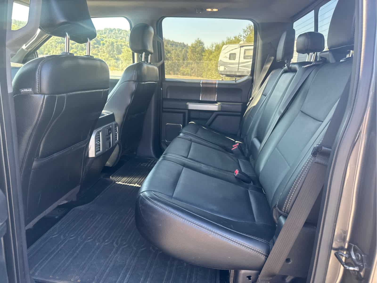 Used 2015 Ford F150 Lariat w/ Equipment Group 502A Luxury AWD/4WD image 10