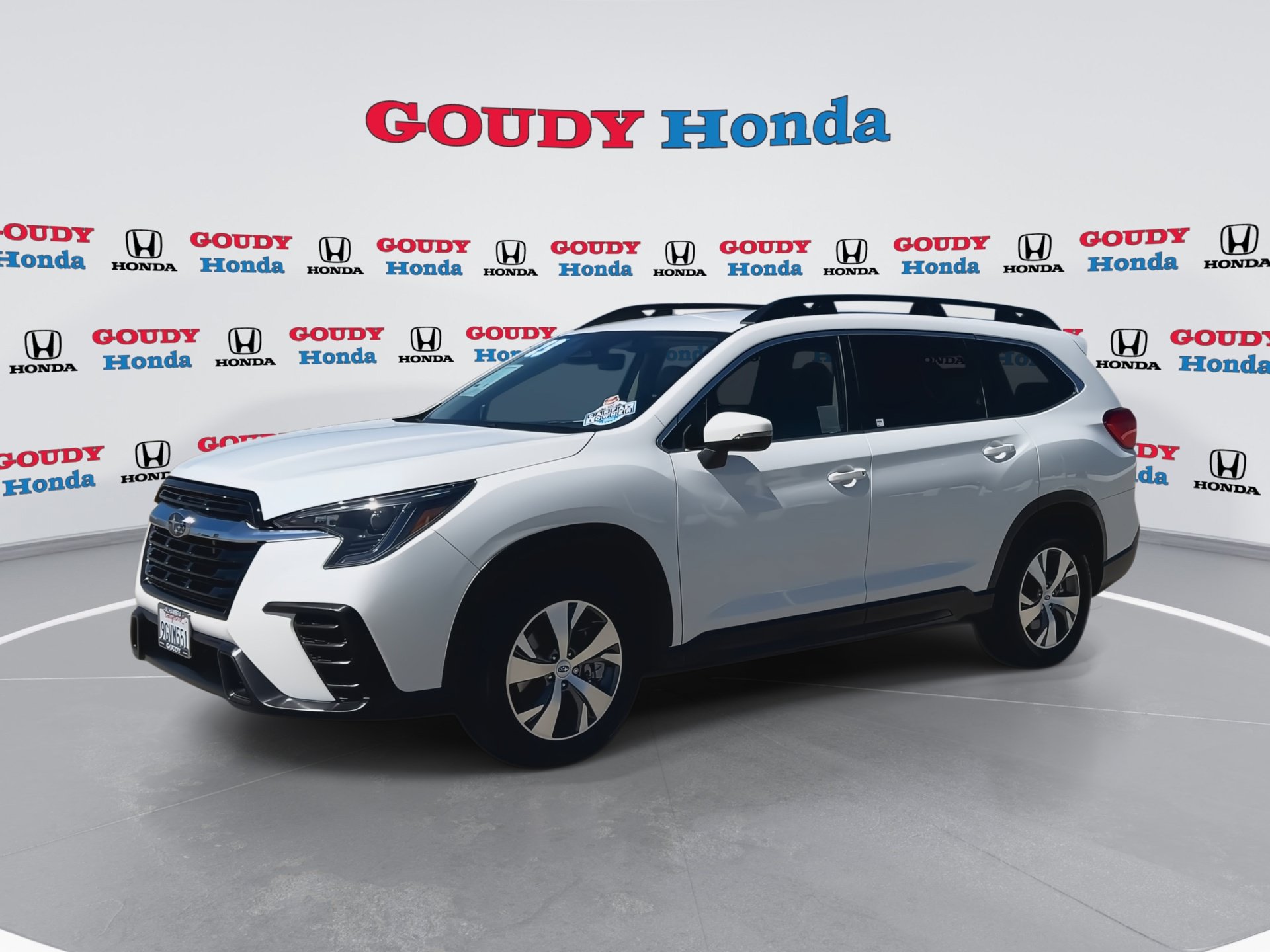 Used 2023 Subaru Ascent Premium w/ Convenience Package AWD/4WD image 4