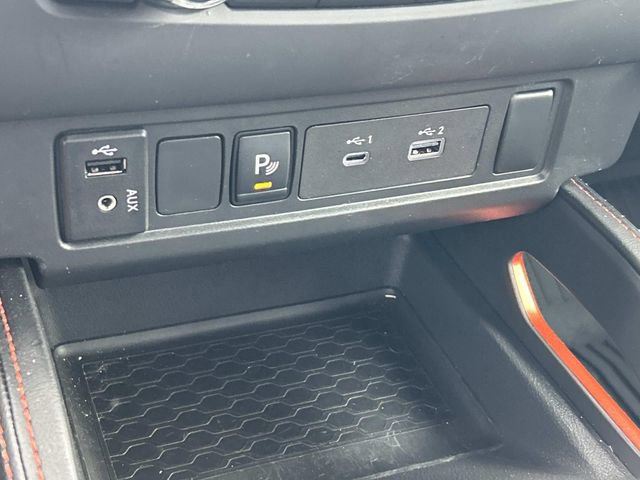 Used 2025 Nissan Frontier PRO-4X image 28