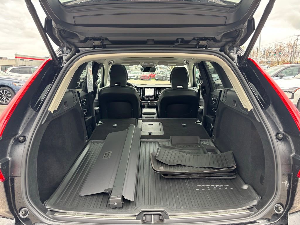 Used 2024 Volvo XC60 B5 Plus w/ Climate Package AWD/4WD image 26