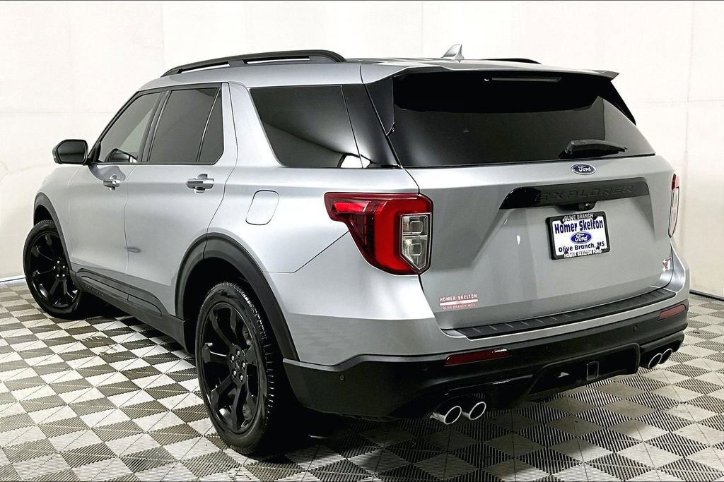 Used 2020 Ford Explorer ST w/ ST Street Pack image 11