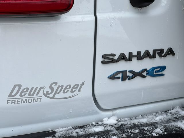 Used 2025 Jeep Wrangler Unlimited Sahara image 2