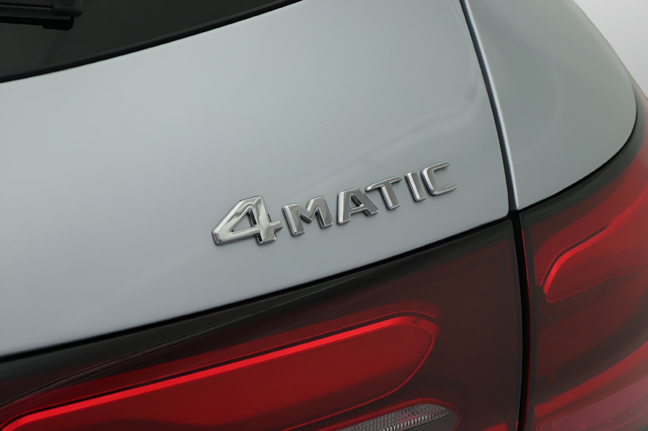 Used 2025 Mercedes-Benz GLC 350e 4MATIC image 20