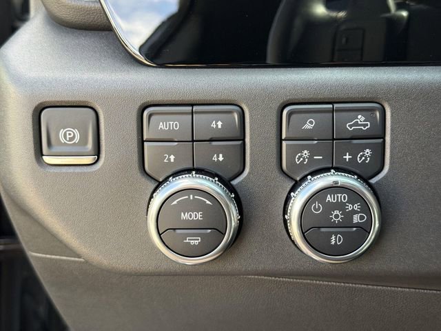Used 2025 GMC Sierra 1500 Elevation w/ Elevation Premium Package AWD/4WD image 17